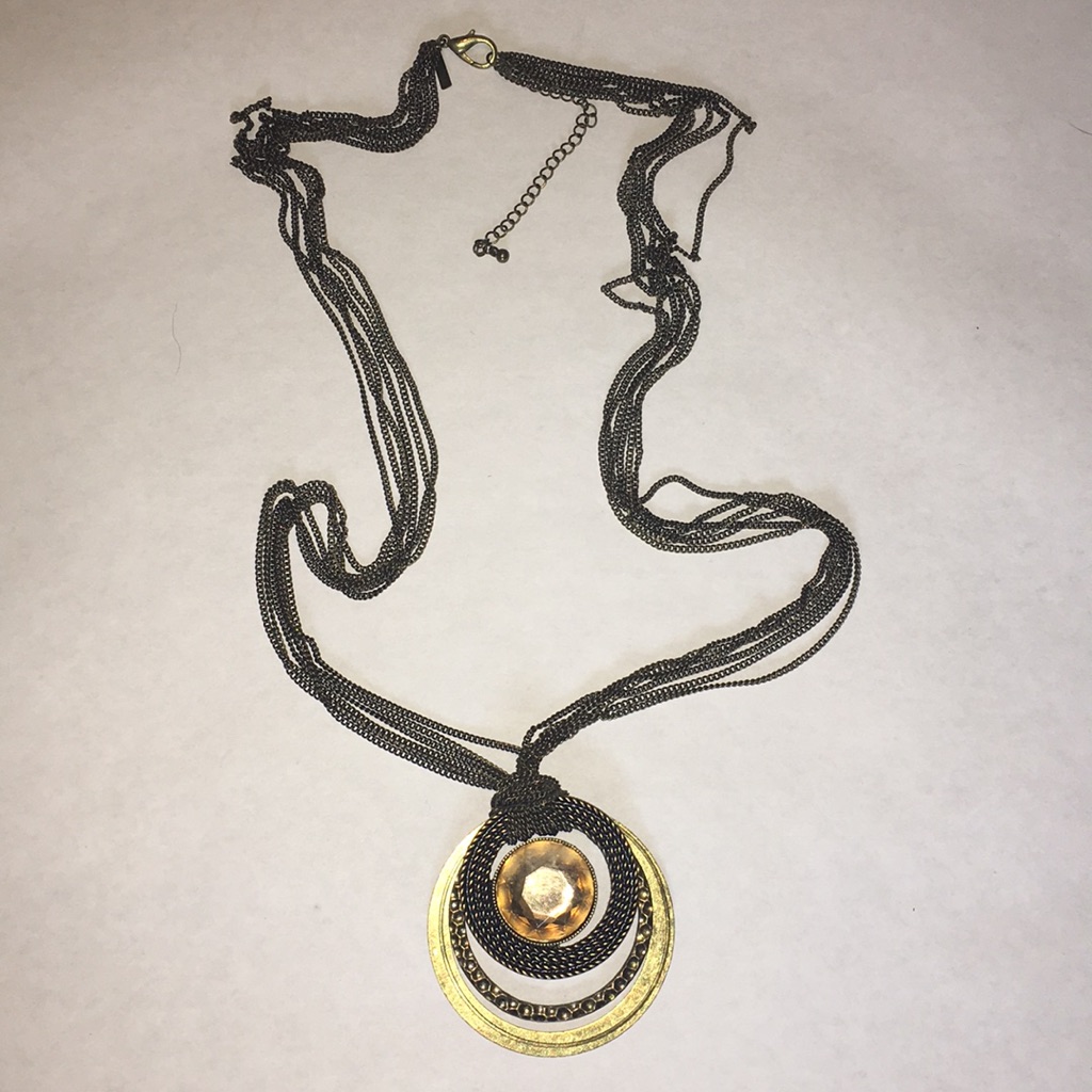 Lane Bryant Pendant Necklace 15$
